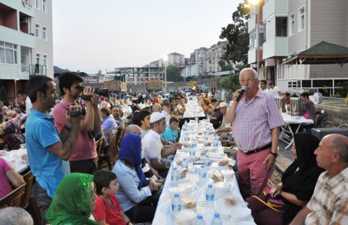 Ereğli Belediyesi Üç Mahallede İftar Verdi