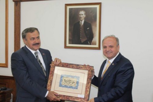 Eroğlu'ndan Kırşehir Belediyesine Tam Not