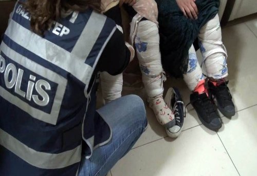 Eroini Çocukların Bacaklarına Sarmışlar