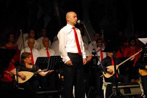 Ertaş Sevgisi Salona Sığmadı