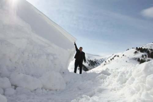 Erzurum’da Kar Ve Tipi Nedeniyle Kapanan Köy Yolları Açılıyor