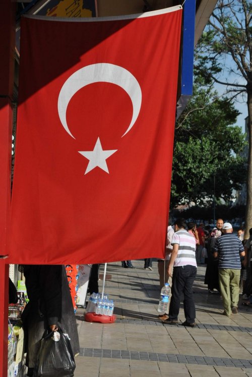 Esnafın Bayrak Hassasiyeti!