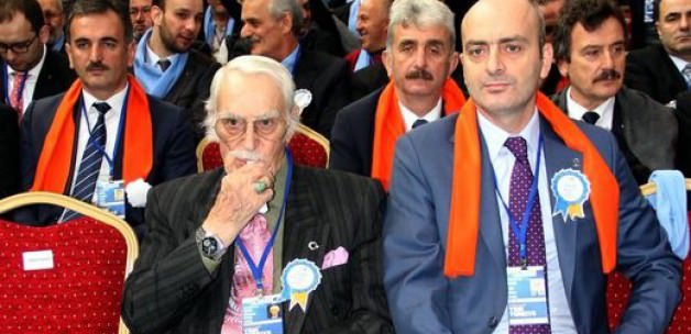 esref_kolcak_ak_partinin_kongresinde_1420894451_0784.jpg