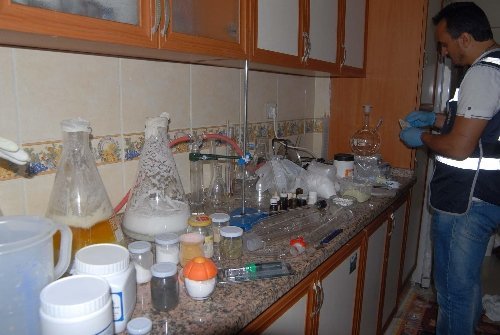 Ev değil, Uyuşturucu Fabrikası