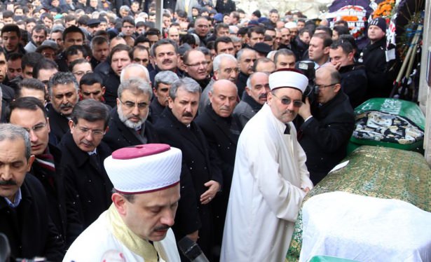 fidan_yazicioglu_topraga_verildi_1424433475_6691.jpg