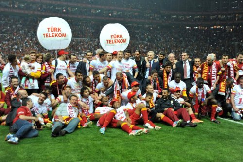 Galatasaraylı Futbolcuların Şampiyonluk Sevinci