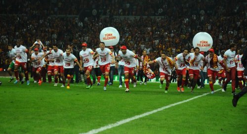 Galatasaraylı Futbolcuların Şampiyonluk Sevinci
