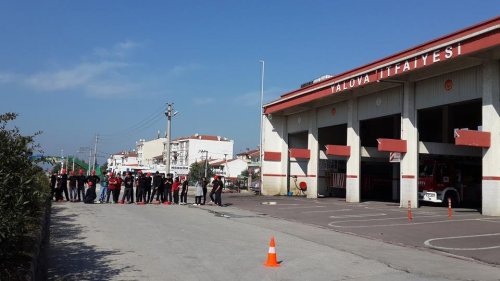 Genç İtfaiyecilere Hortum Eğitimi