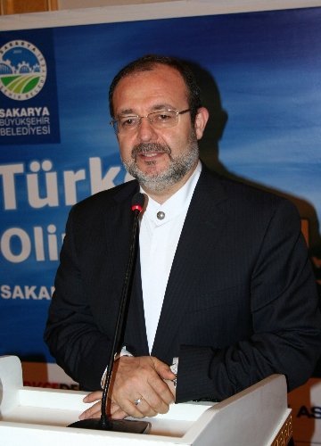 Görmez'den Türkçe Olimpiyatlarına Övgü