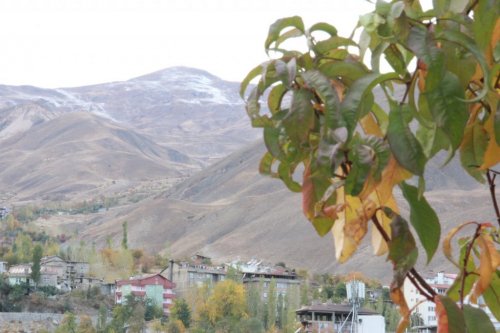 Hakkari’ye Yılın İlk Karı Yağdı