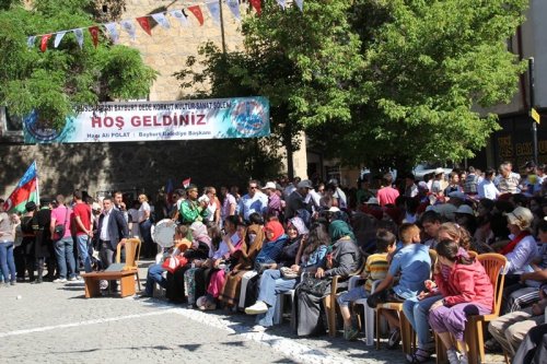 Halk Oyunları Ekipleri Şölenlere Renk Kattı