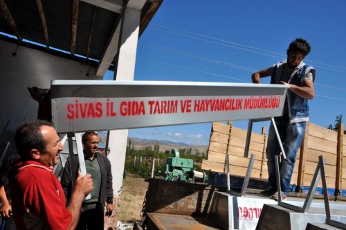 Hayvan Sulakları Çiftçilere Teslim Edildi