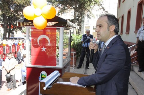 İnegöl Belediyesi'nden Simitçilere Tek Tip Araba