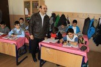 İnegöl'de Öğretmenler Sivil Kıyafetle Ders Yaptı