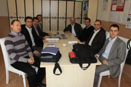 İnegöl'de Öğretmenler Sivil Kıyafetle Ders Yaptı