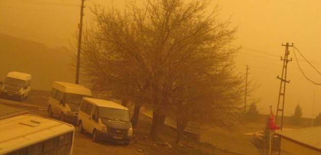 istanbullulara_uyari_camur_yagacak_1427446507_0163.jpg istanbullulara_uyari_camur_yagacak_1427446507_0163.jpg