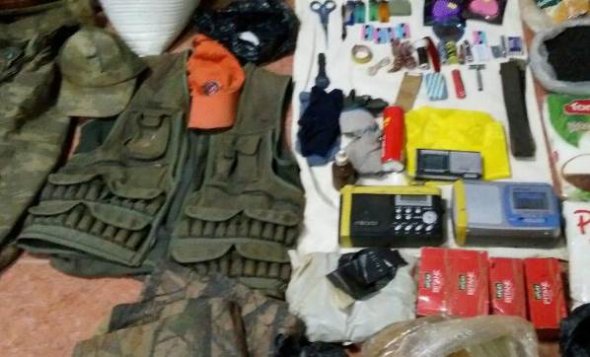 izmir-kirsalinda-pkk-ya-ait-cephanelik-ortaya-cika-2528925.jpeg izmir-kirsalinda-pkk-ya-ait-cephanelik-ortaya-cika-2528925.jpeg