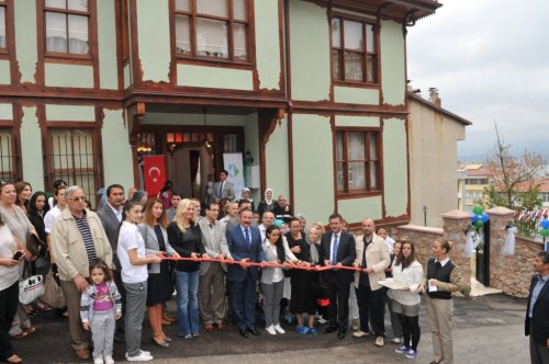 İzmit Belediyesi, Tarihine Sahip Çıkıyor