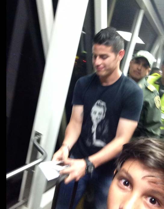 james-rodriguez-madrid-oncesi-goruntulendi--4592546.jpeg
