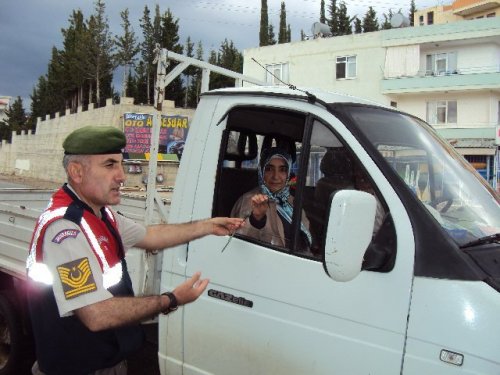 Jandarma Anneleri Unutmadı
