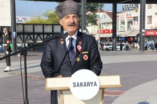 Kahramanlar Meydana Çıktı