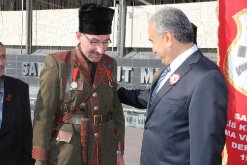 Kahramanlar Meydana Çıktı