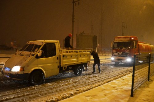 Kar Yağışı Bafra’da Etkili Oldu