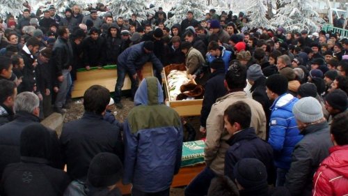 Kazada Ölen Kız Kardeşlere Hüzünlü Veda