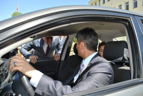 Komutanın Emniyet Kemeri Hassasiyeti