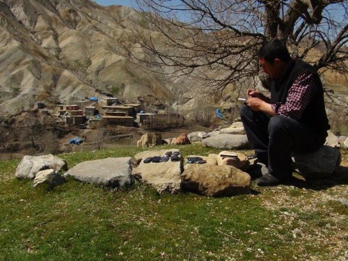 Köylüler Dağda Şebeke Arıyor