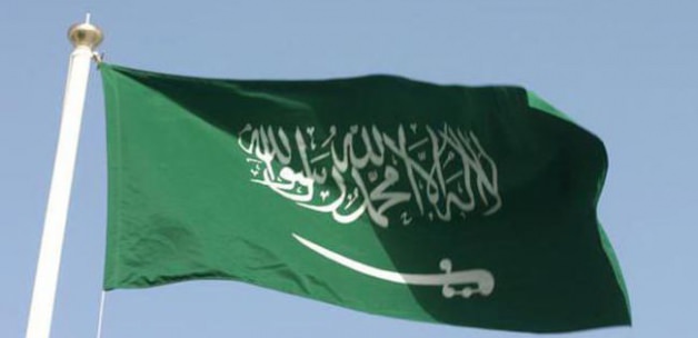 kral_abdullah_icin_bayrak_yariya_inmedi_1422090613_3072.jpg