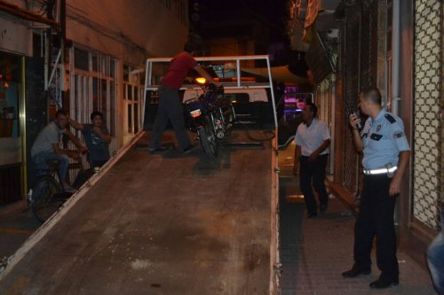 Kula'da Polis Hatalı Sürücülere Göz Açtırmıyor