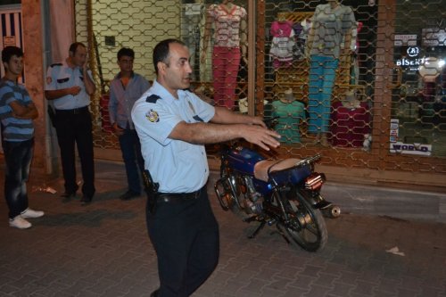 Kula'da Polis Hatalı Sürücülere Göz Açtırmıyor