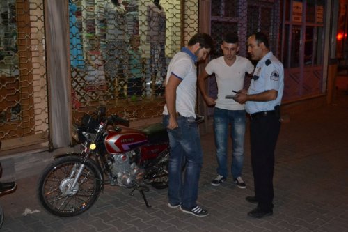 Kula'da Polis Hatalı Sürücülere Göz Açtırmıyor