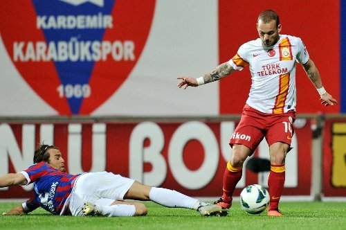 Lider Koltuğu Bırakmıyor