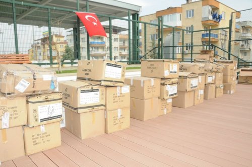 Manisa Belediyesi’nden Amatörlere Malzeme Yağdı