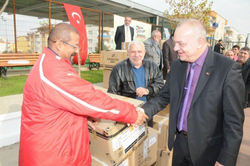 Manisa Belediyesi’nden Amatörlere Malzeme Yağdı