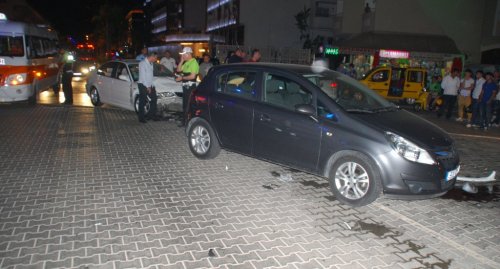 Marmaris'te Trafik Kazası: 3 Yaralı