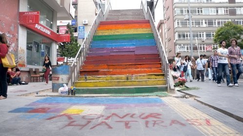 Merdiven boyama olayı Başkent'e sıçradı