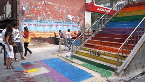 Merdiven boyama olayı Başkent'e sıçradı