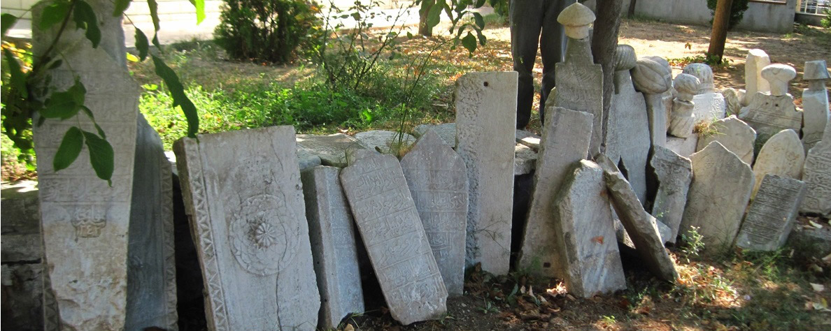 mezar2.jpg