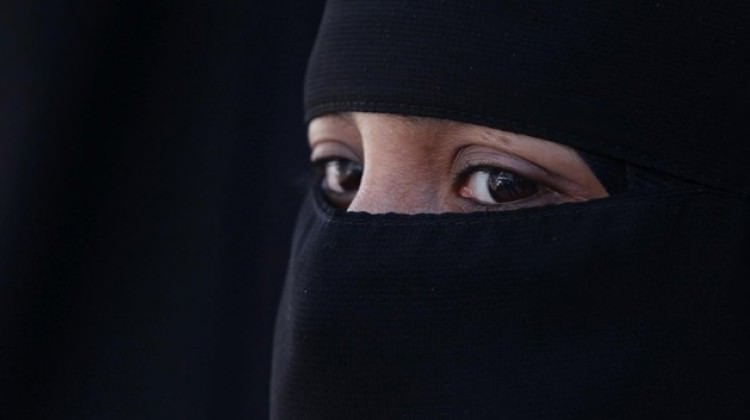 misirda_burka_ve_pece_yasaklaniyor_1457604729_5154.jpg
