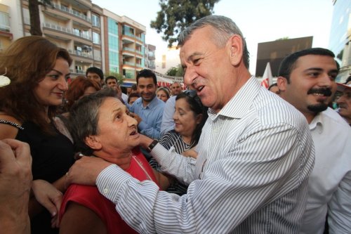 Miting Gibi Adaylık Açıklaması