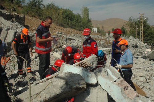 Muş’ta Enkaz Altı Arama Kurtarma Tatbikatı