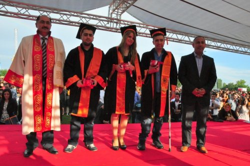 NKÜ’de Mezuniyet Coşkusu