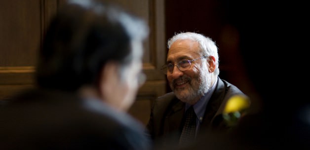 nobel_odullu_ekonomistten_erdogana_destek_1421661545_6861.jpg