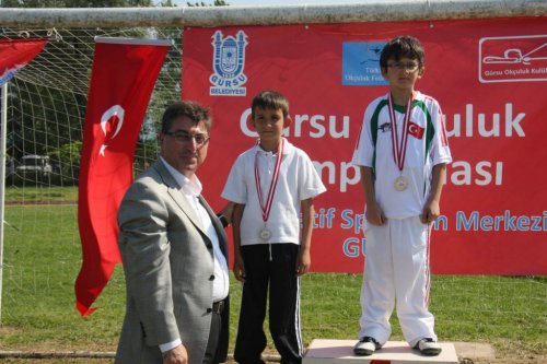 Okçuluk Yarışı Renkli Görüntülere Sahne Oldu