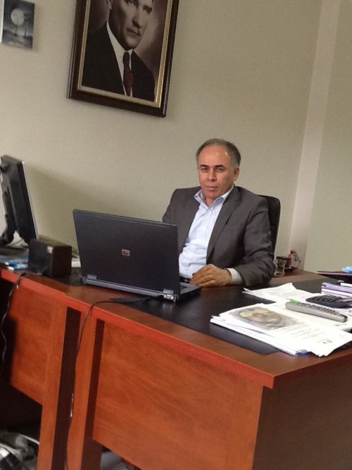 'Okul Dizileri Hayalci, Edep Ve Ahlak Yoksunu'