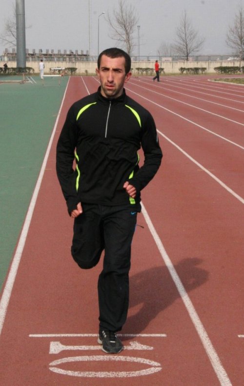 Olimpiyatlara Gidemedi, Altınlarını İstiyor