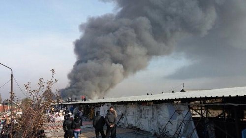 Orta Asya’nın En Büyük Pazarı Alevlere Teslim